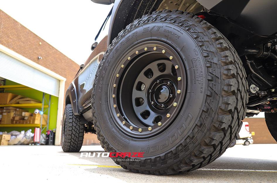 TOYOTA HILUX N80 4WD D LOCKER BLACK